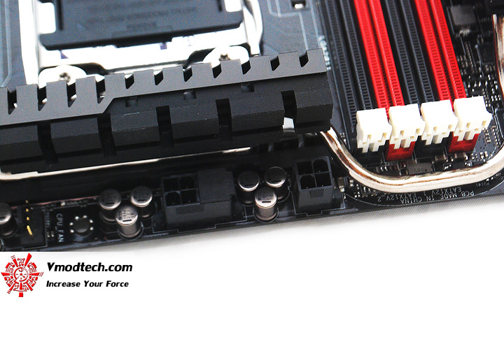 18 ASUS RAMPAGE IV EXTREME LGA 2011 Motherboard