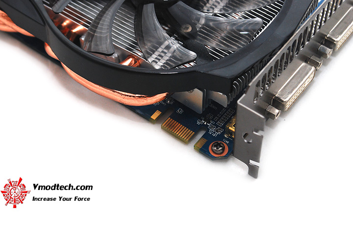 dsc 2350 GIGABYTE GeForce GTX560 OC WINDFORCE 2X