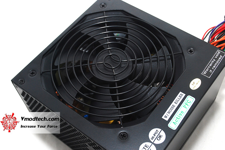 dsc 2416 GIGABYTE Superb E620 80+ Power Supply