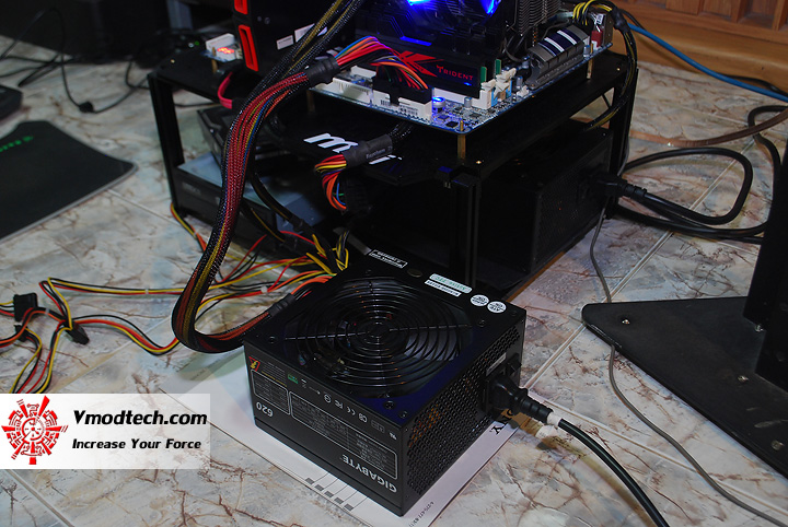 dsc 2421 GIGABYTE Superb E620 80+ Power Supply