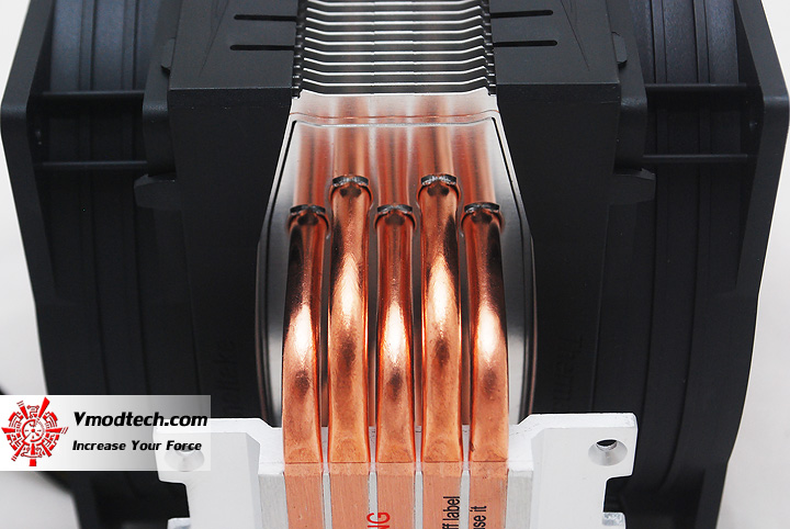 dsc 2541 MSI X79A GD65 (8D) & Thermaltake Frio Advanced Review