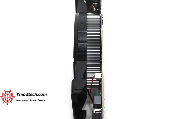 dsc 2717 GIGABYTE AMD Radeon HD7770 GHz Edition