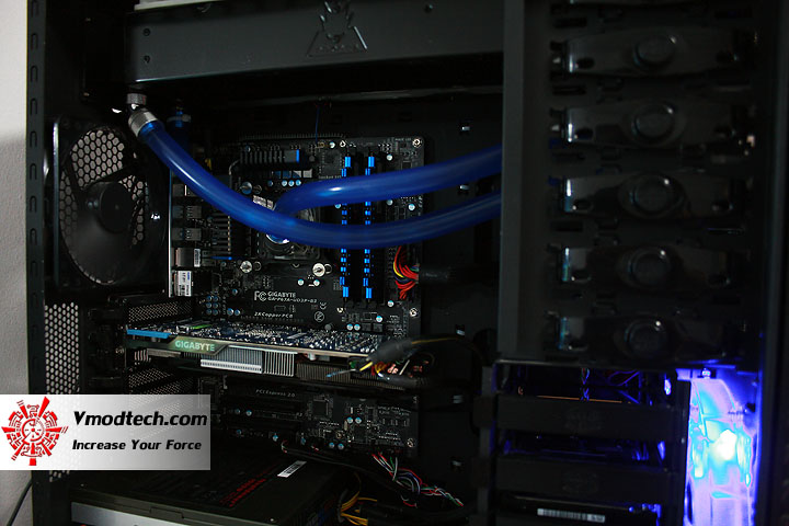 img 8689 Gigabyte AMD Radeon HD7950 Review