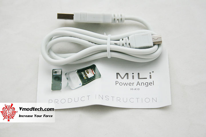 img 8958 MiLi Power Angel External Battery With Stand for iPhone , iPod Review