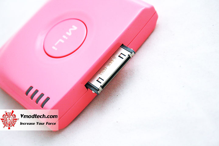 img 8972 MiLi Power Angel External Battery With Stand for iPhone , iPod Review