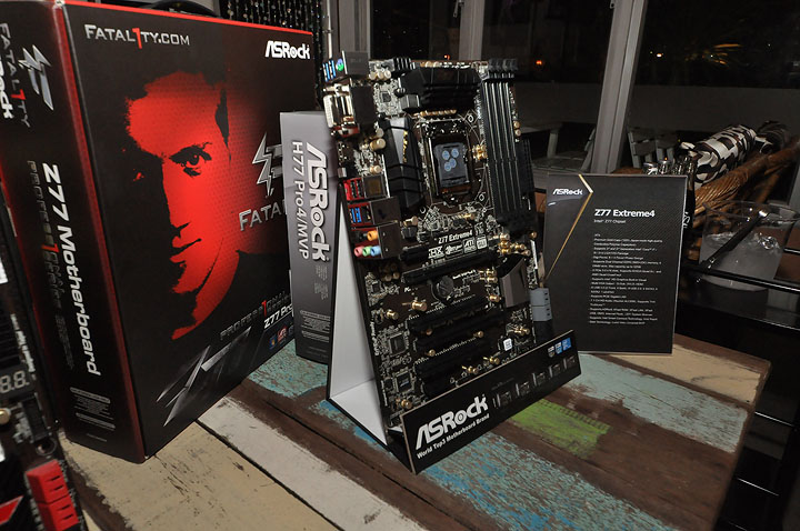 11 11 ASRock Thank You Party : 555 Chilly at Night