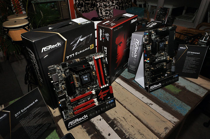 13 13 ASRock Thank You Party : 555 Chilly at Night