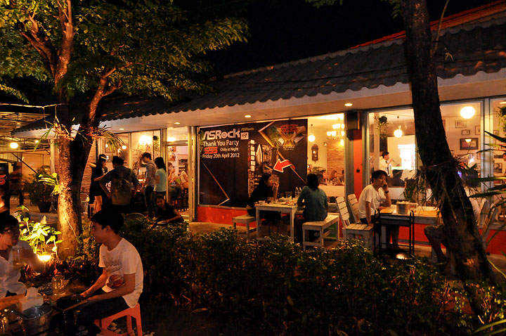 2 2 ASRock Thank You Party : 555 Chilly at Night