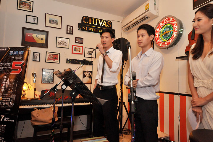 22 ASRock Thank You Party : 555 Chilly at Night