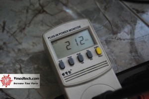 dsc 0107 300x200 ASUS RADEON HD7770 DirectCU TOP