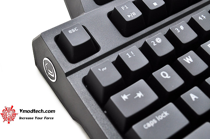 dsc 0100 Aivia OSMIUM Mechanical Gaming Keyboard