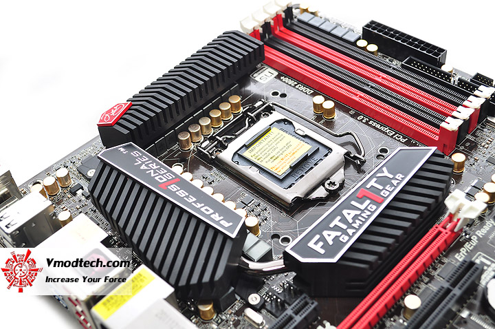dsc 0135 ASROCK FATAL1TY Z77 PROFESSIONAL Motherboard Review