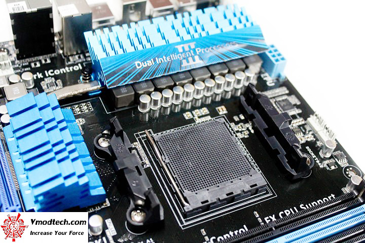 img 5055 720x479 ASUS M5A99FX PRO R2.0 Motherboard Review