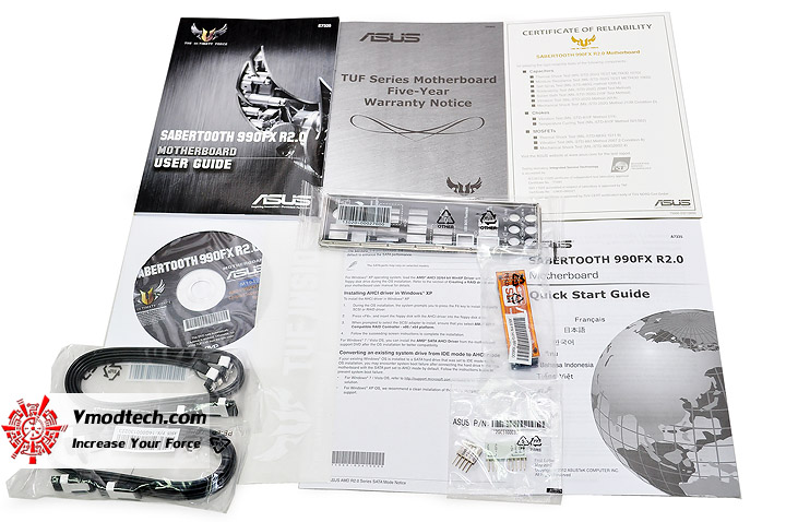 dsc 0205 ASUS SABERTOOTH 990FX R2.0 Motherboard Review