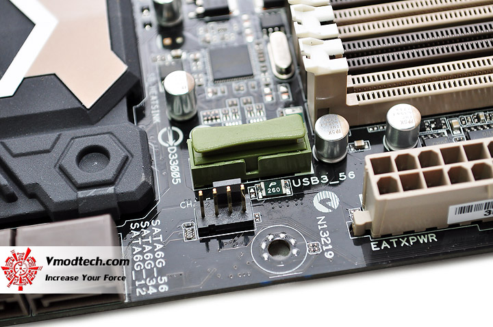 dsc 0229 ASUS SABERTOOTH 990FX R2.0 Motherboard Review