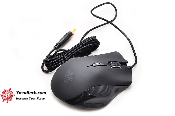 dsc 0751 Razer NAGA 2012 Expert MMO Gaming Mouse