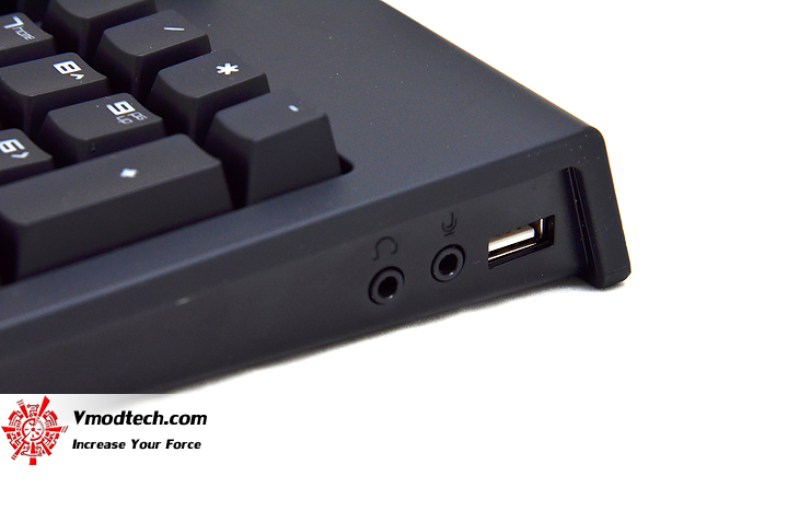 dsc 0125 Razer BlackWidow Ultimate 2013 Review