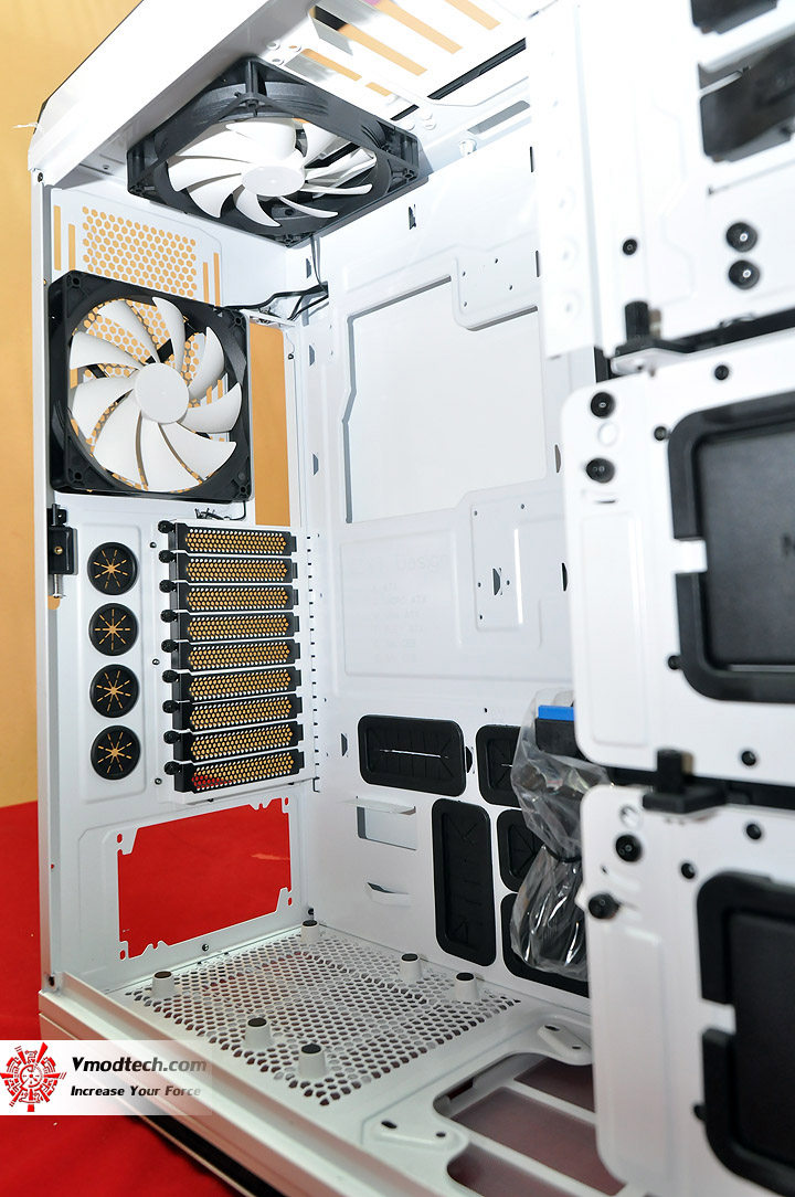 dsc_0108 dsc 0108 NZXT SWITCH 810 Full Tower Chassis Review