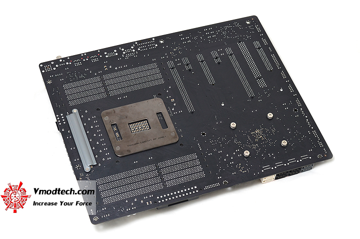 dsc_2007 dsc 2007 GIGABYTE X79 UP4 MOTHERBOARD Review