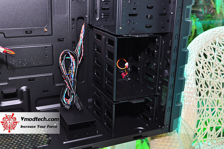 dsc 0309 COOLER MASTER HAF 912 Chassis Review