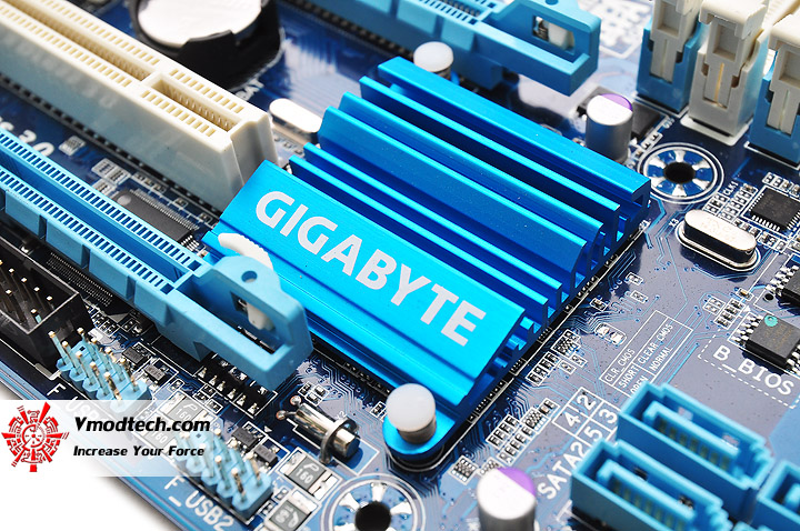 dsc 0457 GIGABYTE GA H77M D3H Micro ATX Motherboard Review