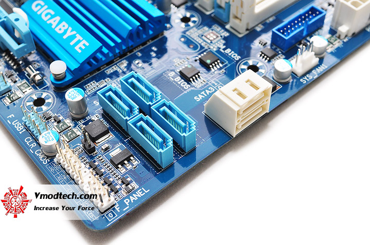 dsc 0640 GIGABYTE GA Z77M D3H Micro ATX Motherboard Review