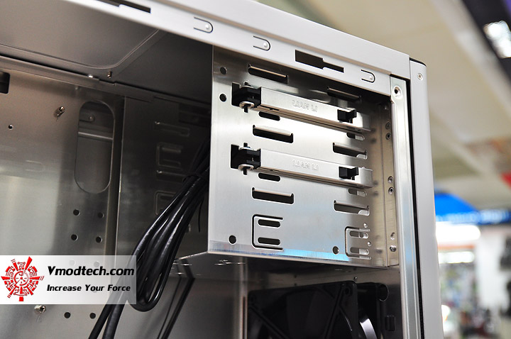 dsc 0174 Lian Li PC 7H All Aluminum Chassis