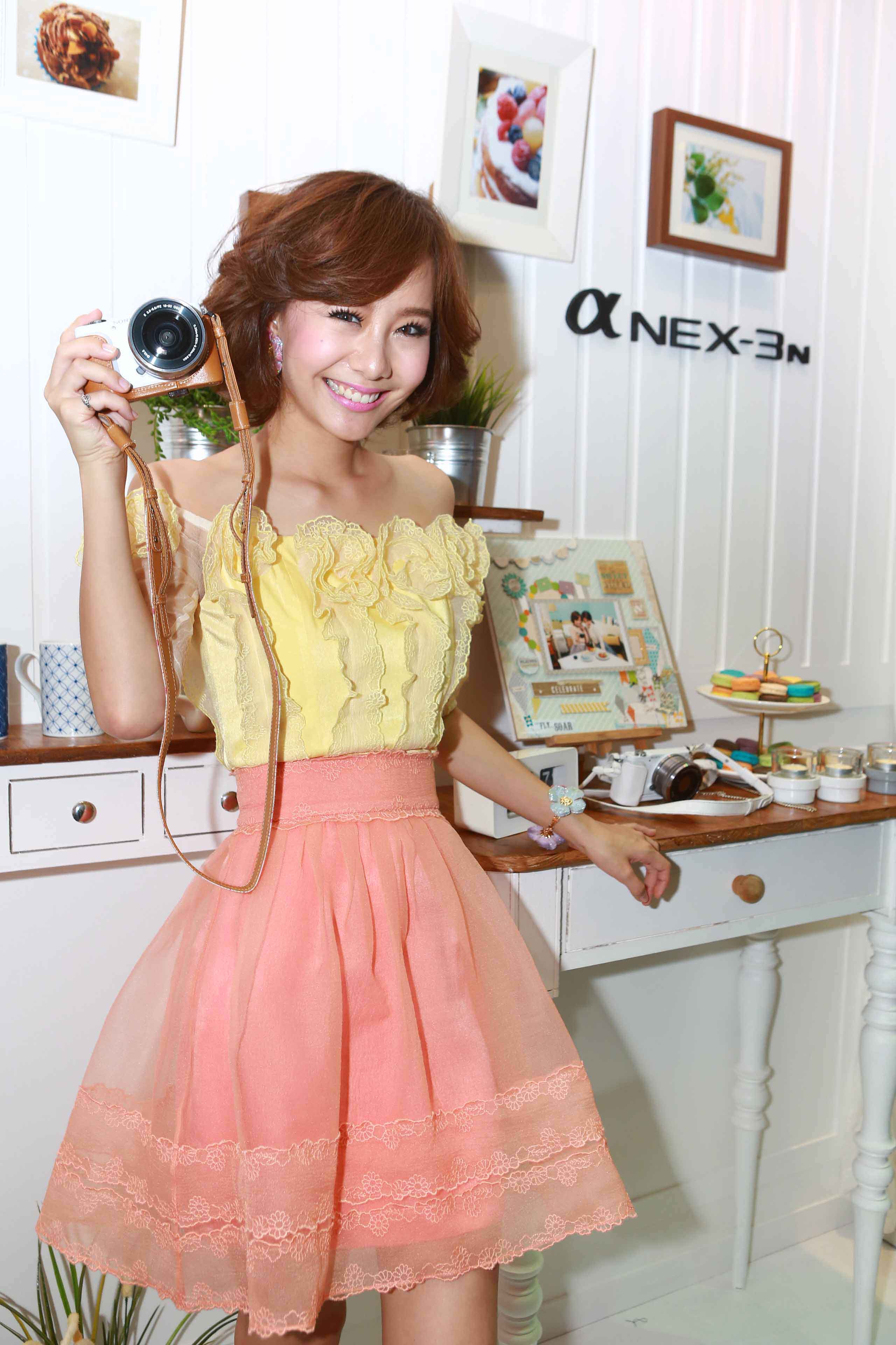 pic_sony-new-camera_011 pic sony new camera 011 โซนี่ไทย ชวนสัมผัสประสบการณ์ใหม่ของการถ่ายภาพ ในงานเปิดตัวกล้องมิเรอร์เลส “NEX 3N” และ กล้อง D SLT A58”