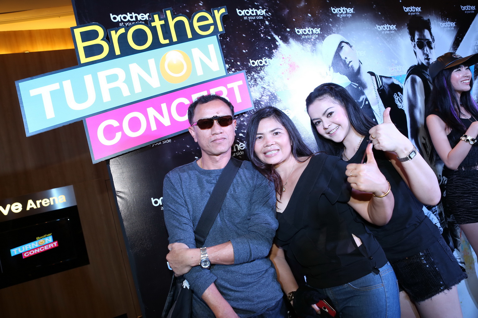 0004_resize 0004 resize บราเดอร์ปลื้มลูกค้าตอบรับร่วมชม Brother TURN ON Concert อย่างคับคั่ง