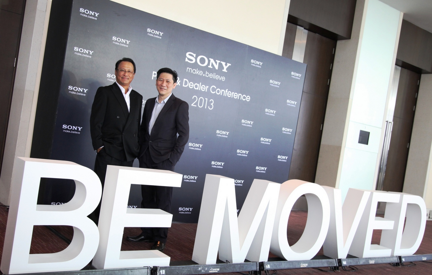 sony3 sony3 โซนี่รุกตลาดปี 2013 เดินหน้าสร้างความแข็งแกร่ง ชูกลยุทธ์ One Touch Entertainment สร้างมิติบันเทิงใหม่ไร้ขีดจำกัดในสัมผัสเดียว