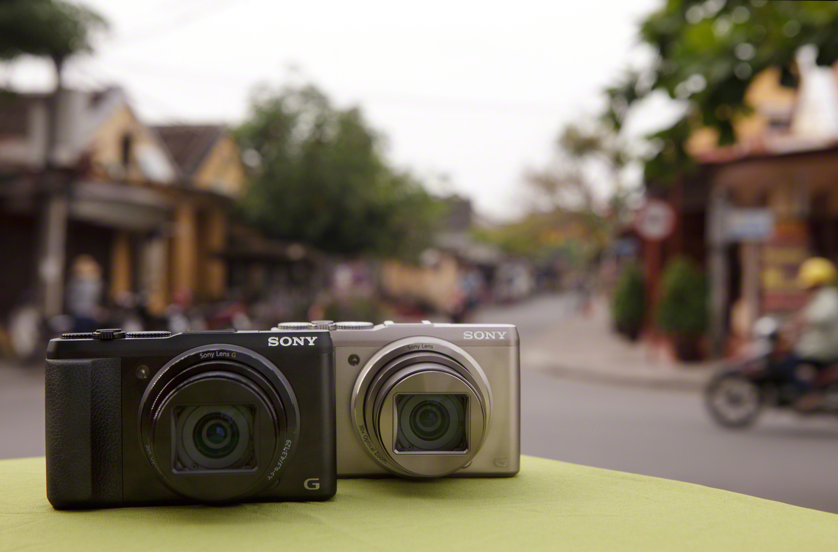 โซนี่ไทยส่งกล้องไซเบอร์ช็อตรุ่น HX50V พลังซูม 30 เท่า  ทีมีขนาดเล็กและเบาที่สุด พร้อมลูกเล่นเต็มพิกัด