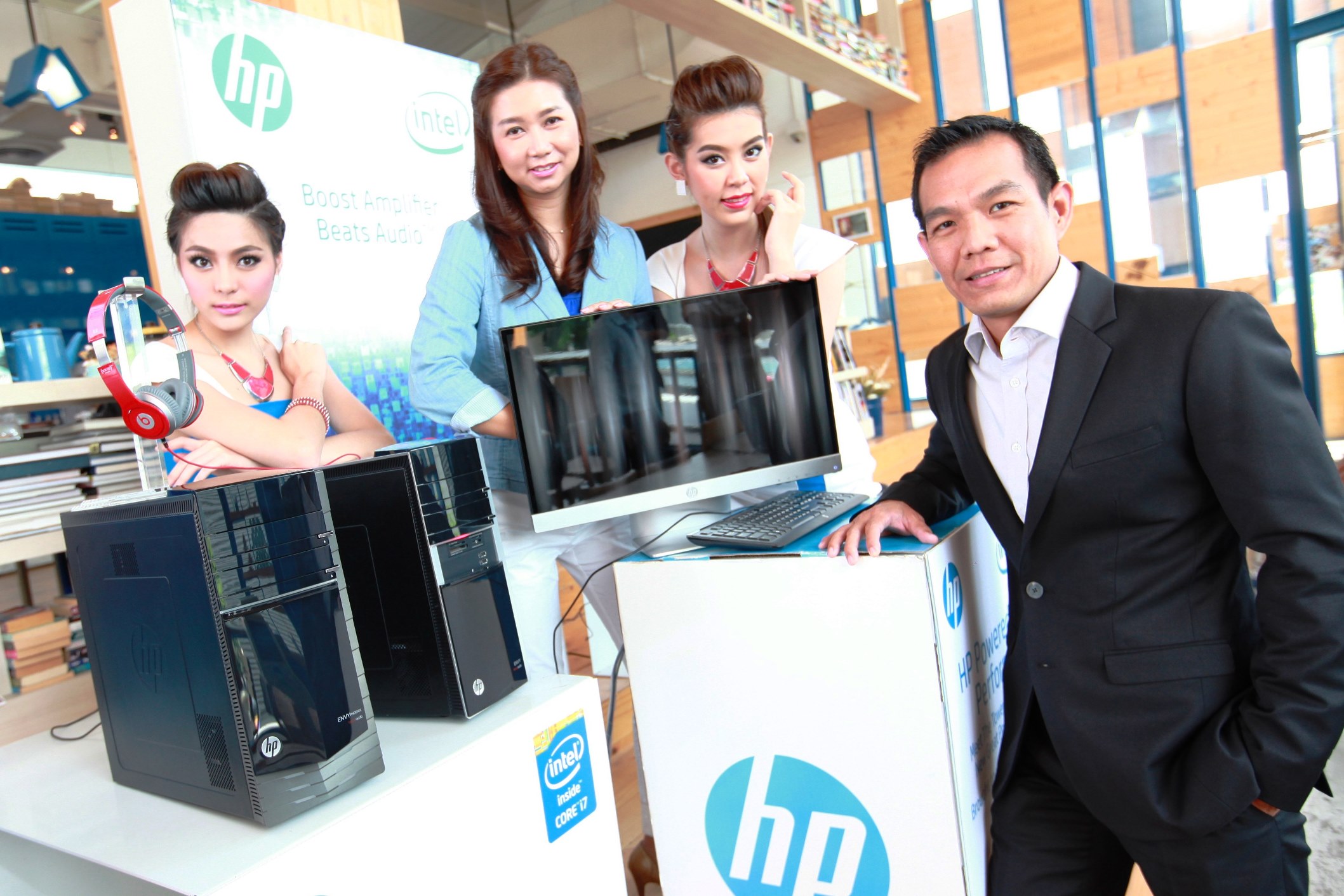 hp-2 hp 2 เอชพี เปิดตัวเดสก์ท็อปพีซีและจอมอนิเตอร์ใหม่หลากรุ่น มอบสมรรถนะการประมวลผลอันก้าวล้ำ ตอบโจทย์การใช้งานได้อย่างแท้จริง