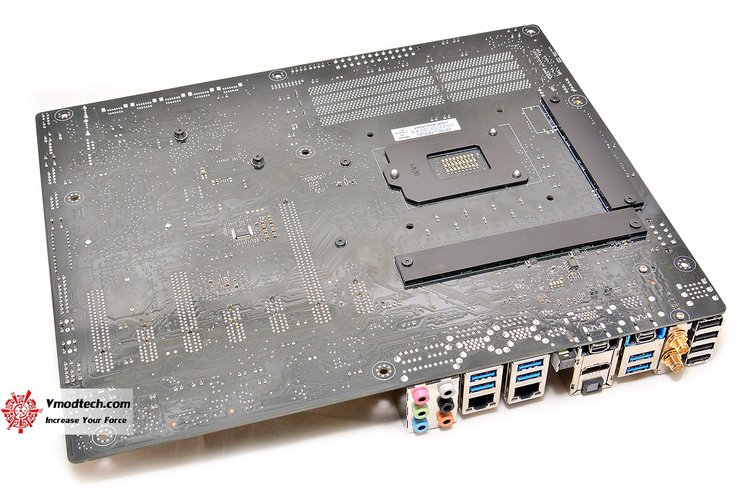 dsc_9203 dsc 9203 ASUS Z87 DELUXE/DUAL Motherboard Review