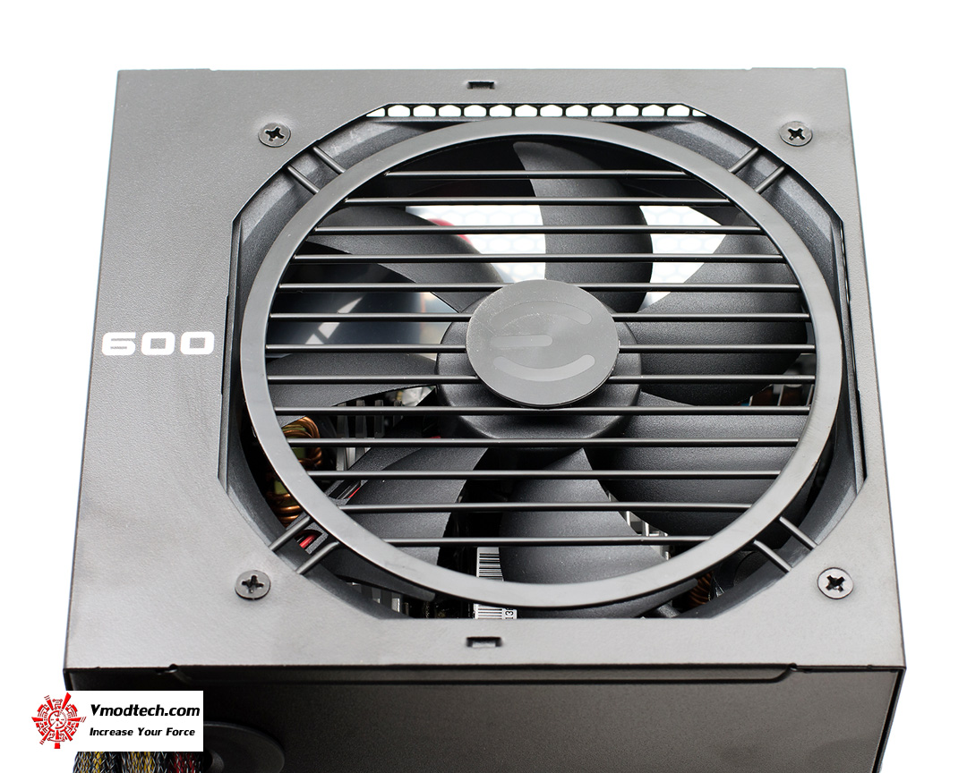 dsc_1126 dsc 1126 EVGA 600B Bronze Power Supply Review