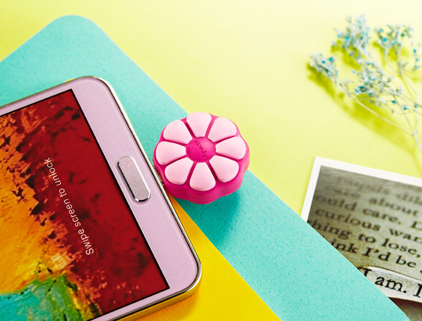 ah172_7_lo ah172 7 lo หวานแหววสุดๆไปกับแฟลชไดร์ฟ Apacer AH172 “FlowerCandy” Mobile Flash Drive FlowerCandyมีให้เลือกสองสี สุดแอ๊บแบ๊ว เพิ่มพื้นที่ความจุให้กับสมาร์ทโฟนและแท็บเล็ต เพื่อความสนุกที่สามารถแบ่งปันกันได้มากกว่า!