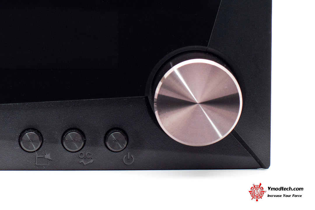 dsc_2000-2 dsc 2000 2 Asus ROG Front Base Dual Bay Gaming Panel