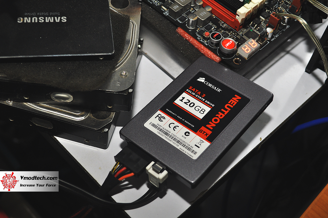 dsc 1177 CORSAIR Neutron Series GTX 120GB SATA 3 6Gb/s SSD