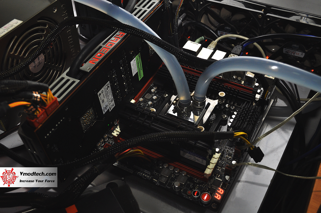 dsc 1633 SAPPHIRE R9 295X2 8GB GDDR5 ON AMD FX 9590 Review