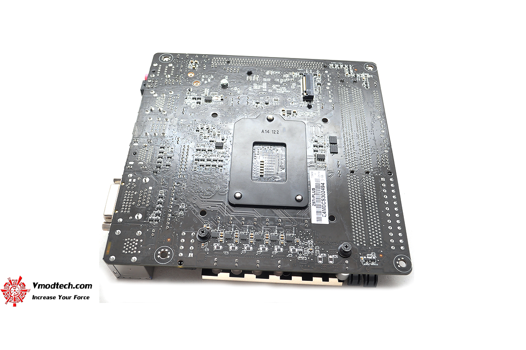 dsc 0486 ASUS Z97I PLUS Motherboard Review