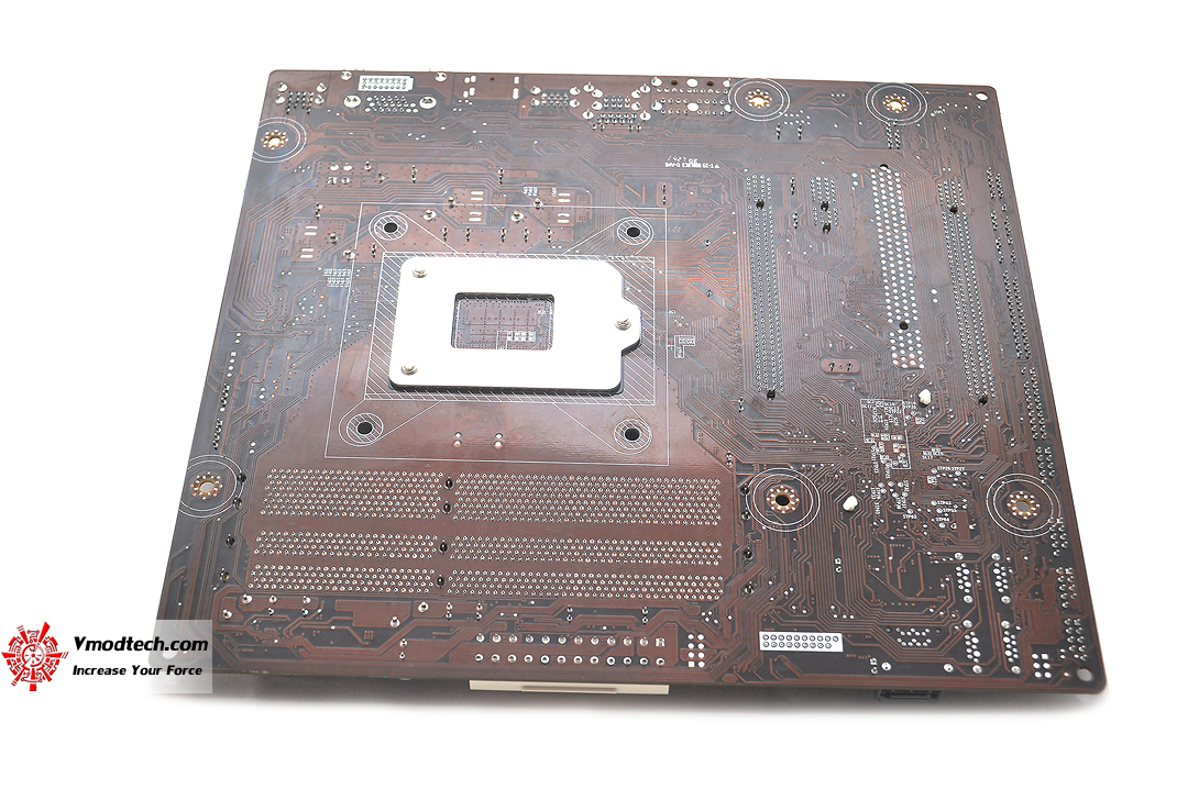 dsc 06611 ECS Z97 PK Motherboard Review 