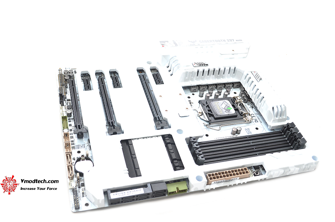 dsc 0287 ASUS SABERTOOTH Z97 MARK S 