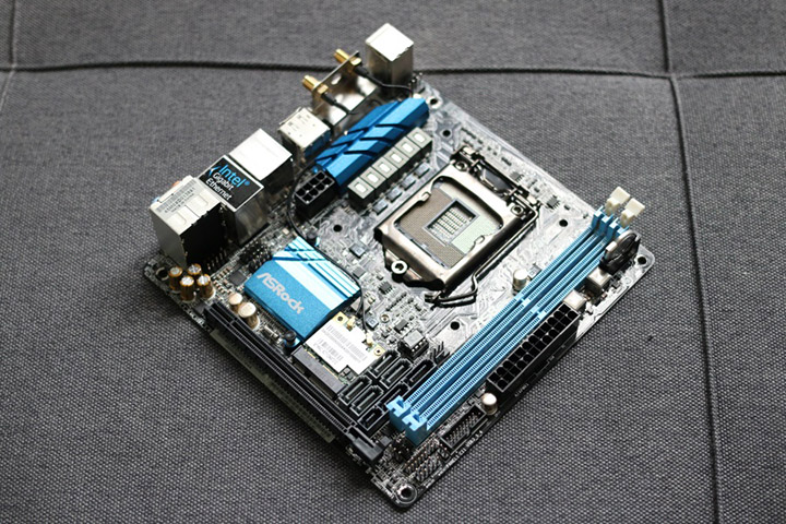 asrock-z97e-itxac-7 asrock z97e itxac 7 ASRock Z97E ITX/ac เมนบอร์ด ITX รองรับการเชื่อมต่อที่หลากหลาย แสดงผลได้หลายหน้าจอ