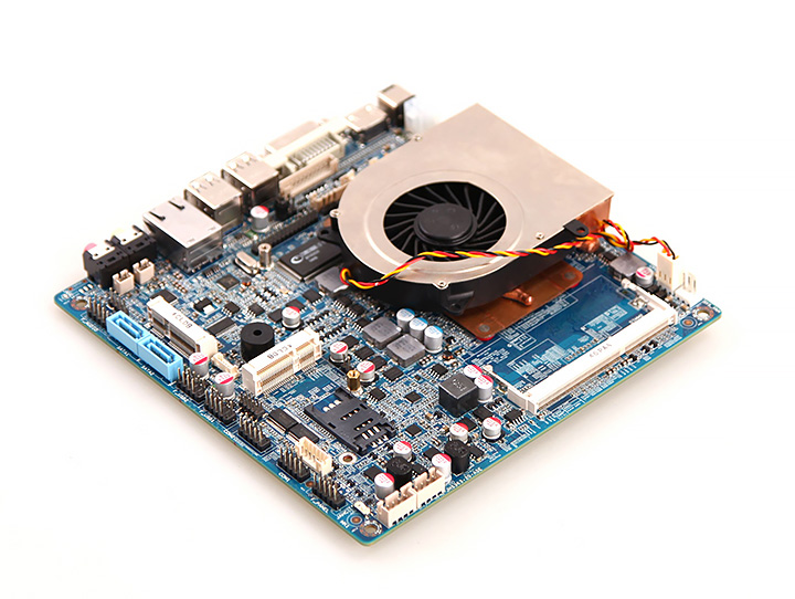 01 01 GIADA เปิดตัวเมนบอร์ด mini ITX ระดับไฮเอนด์ MG 5200SL