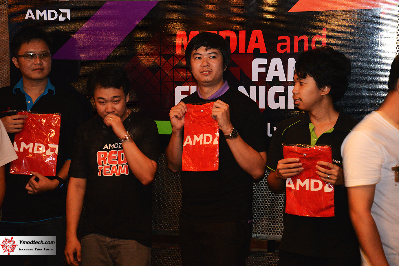 dsc_7899 dsc 7899 AMD MEDIA and FANS FUN NIGHT