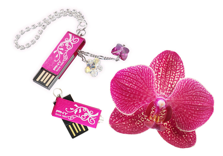 02 02 สวยล้ำนำเทรนด์ พร้อมเทคโนโลยีที่เข้ากันได้อย่างลงตัว ด้วยแฟลชไดร์ฟ USB ซีรี่ย์ Lovely Attaché จาก PNY