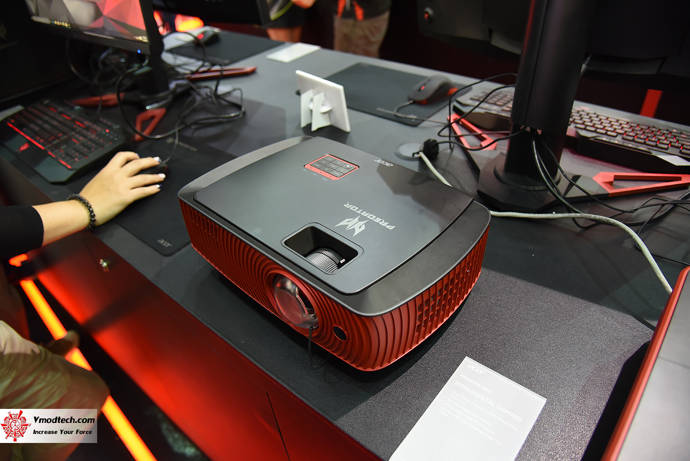 dsc_0106-copy dsc 0106 copy Predator Booth @Computex 2016