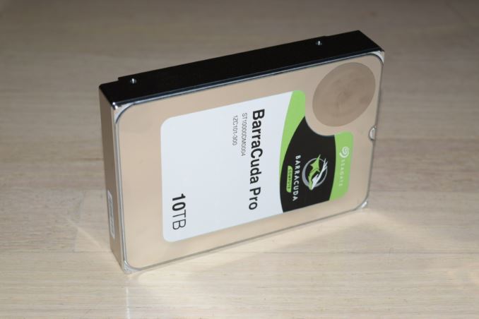 carousel 678x452 ไปชมรีวิวของ Seagate BarraCuda Pro 10TB Helium HDD Capsule กันครับ แรงเอาเรื่องเลยอ่านเขียนทะลุ 230 250 MB/s สบายๆ