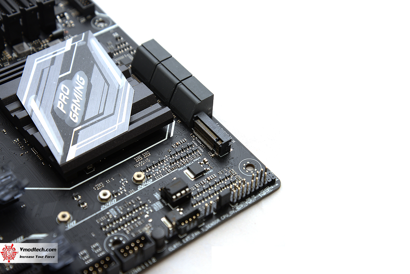 dsc 39692 ASUS Z170 PRO GAMING/AURA REVIEW