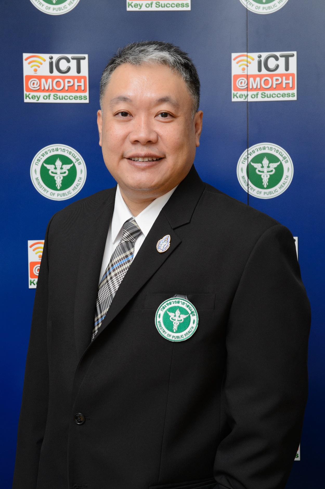 vmware moph photo2 กระทรวงสาธารณสุข ขับเคลื่อนกลยุทธ์ eHealth ในประเทศไทย เลือกใช้เทคโนโลยีเวอร์ช่วลไลเซชั่น และ โมบิลิตี้ โซลูชั่น จากวีเอ็มแวร์ เพิ่มศักยภาพโครงสร้างพื้นฐานไอที 