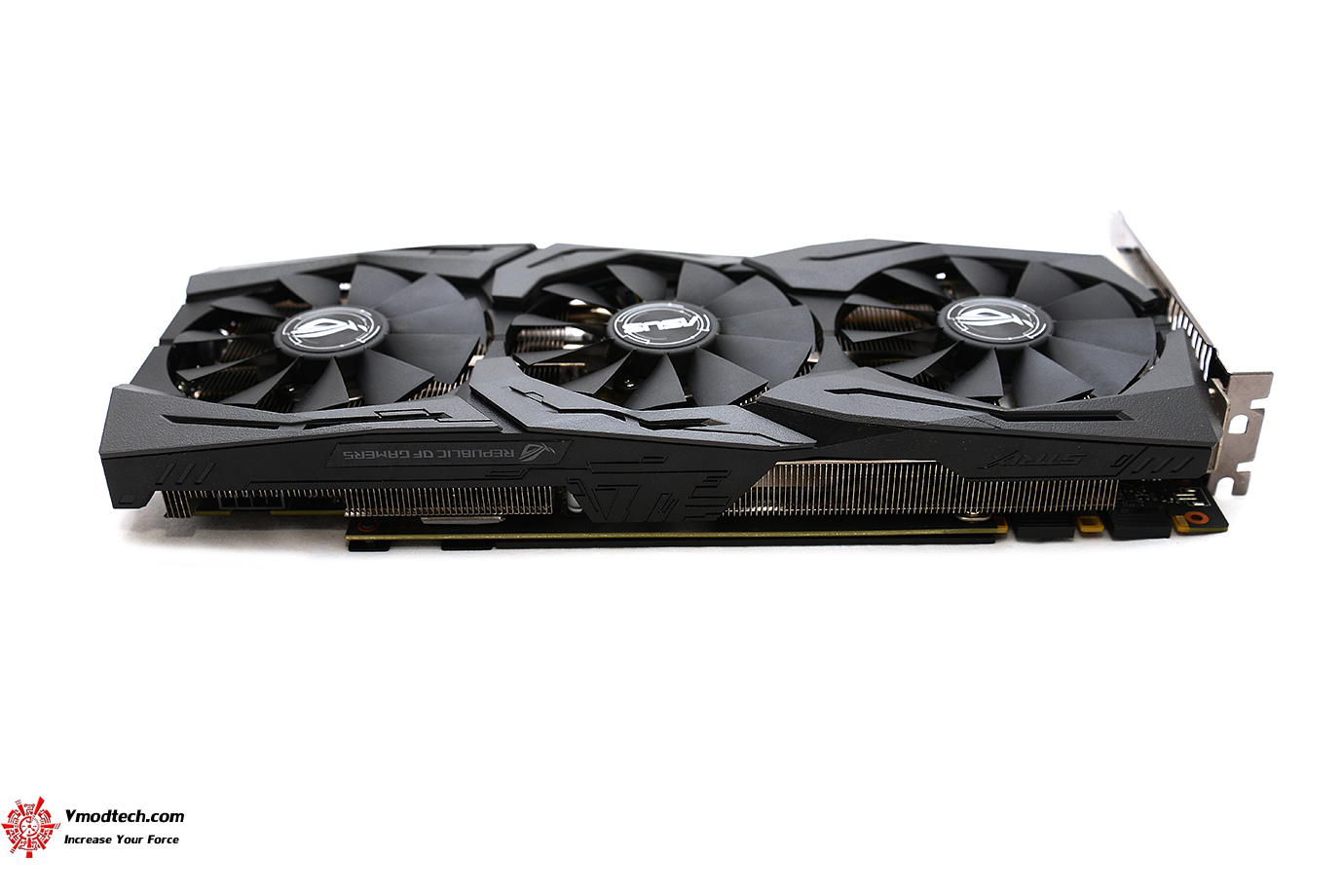 dsc 3450 ASUS ROG Strix GTX 1070 8G GAMING REVIEW